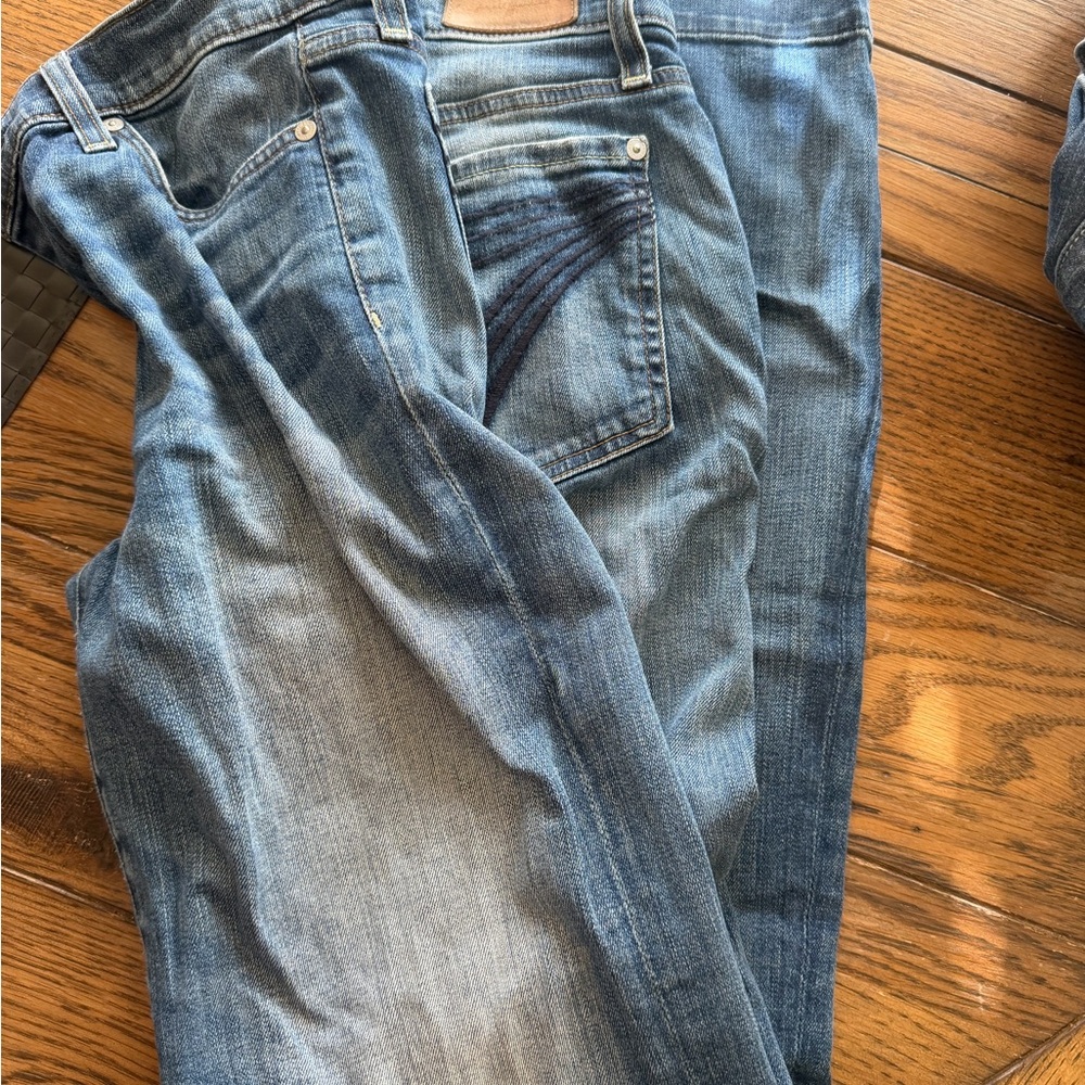 7 For All Mankind Women's Straight Leg Jeans in Faded Blue Denim